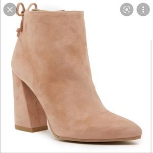 Stuart Weitzman Grandiose Blush Pink Bootie size 9.5 never worn
